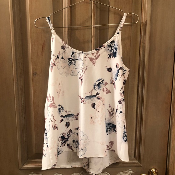 TECREW Floral V Neck Button Up Tank - Picture 7 of 8